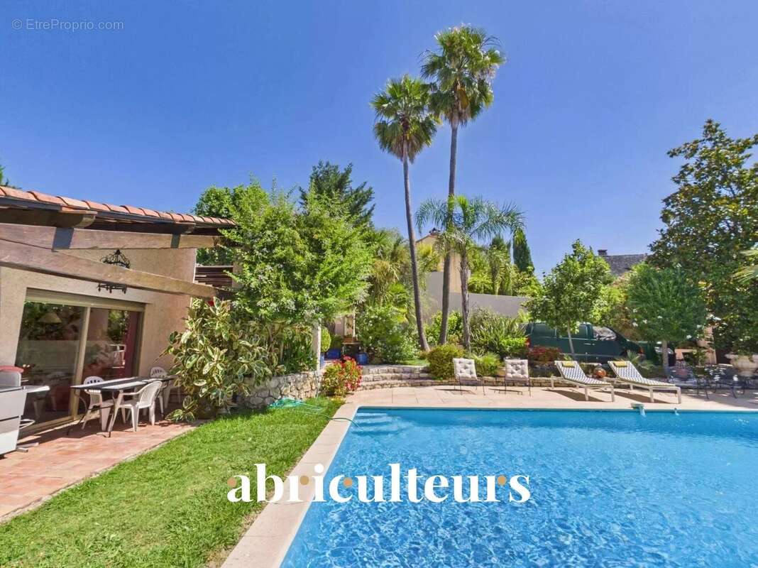 Maison à LA COLLE-SUR-LOUP