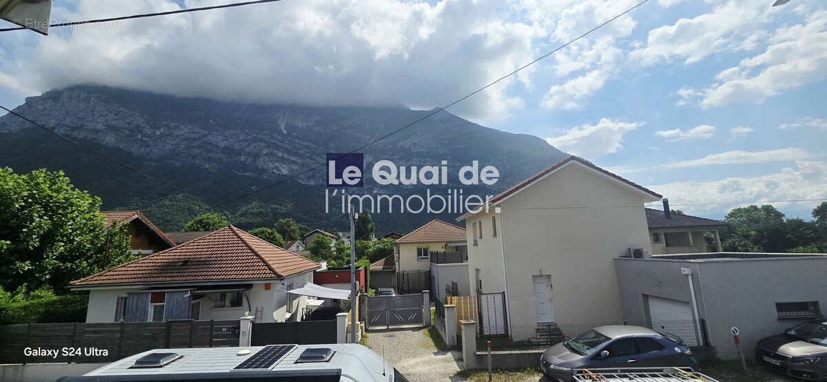 Maison à SAINT-EGREVE