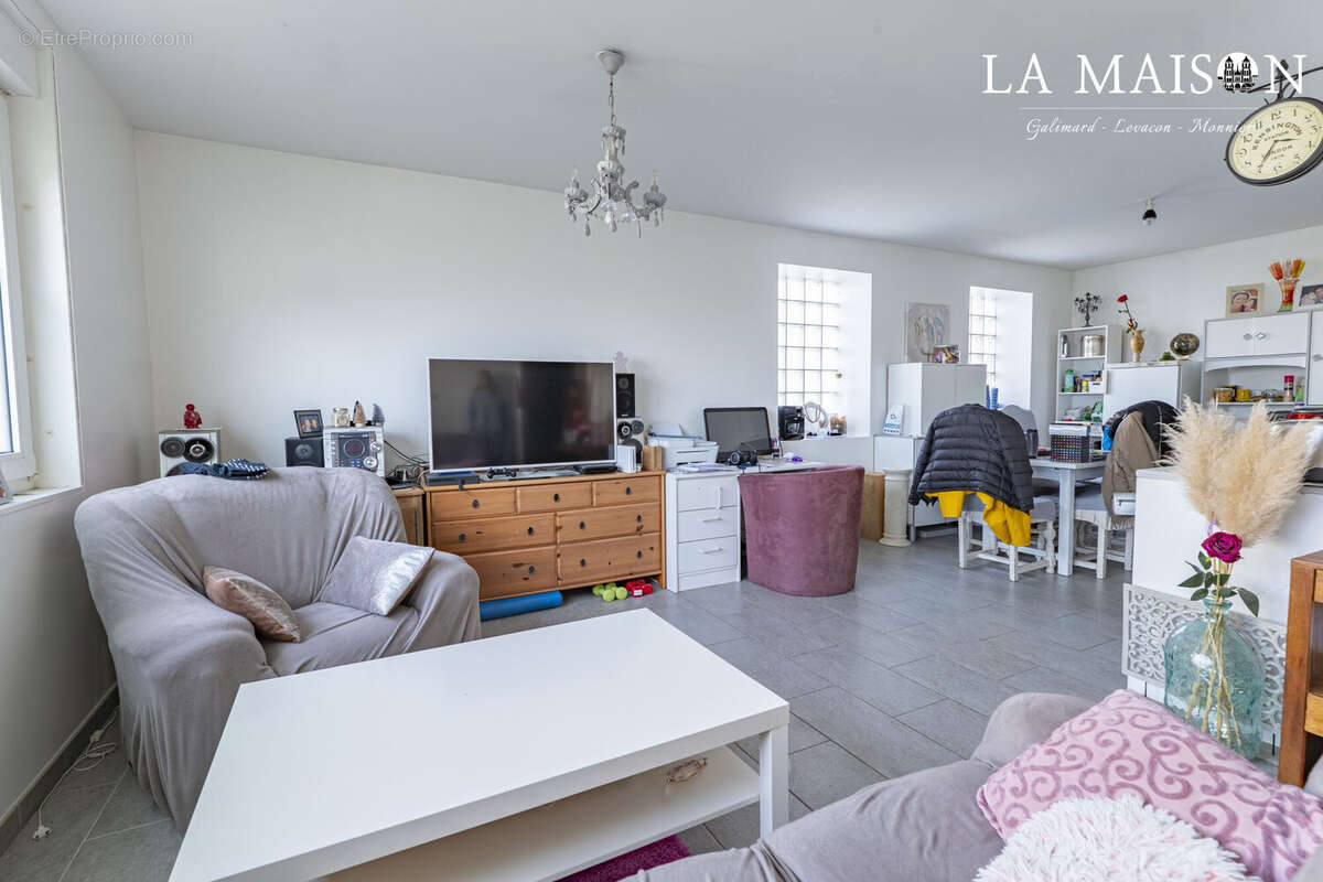 Appartement à GENLIS