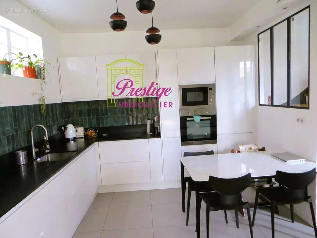 Maison à MAISONS-LAFFITTE