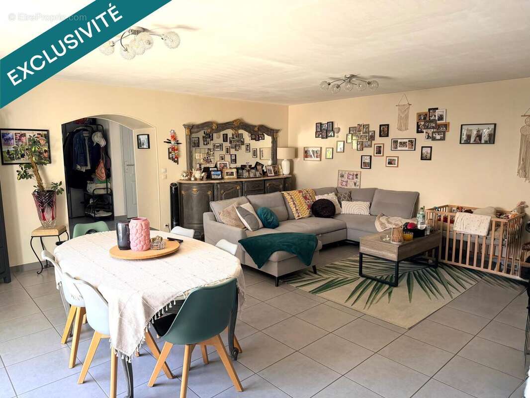 Maison 183 m² à Saint-Hilaire-De-Villefranche  - photo 2