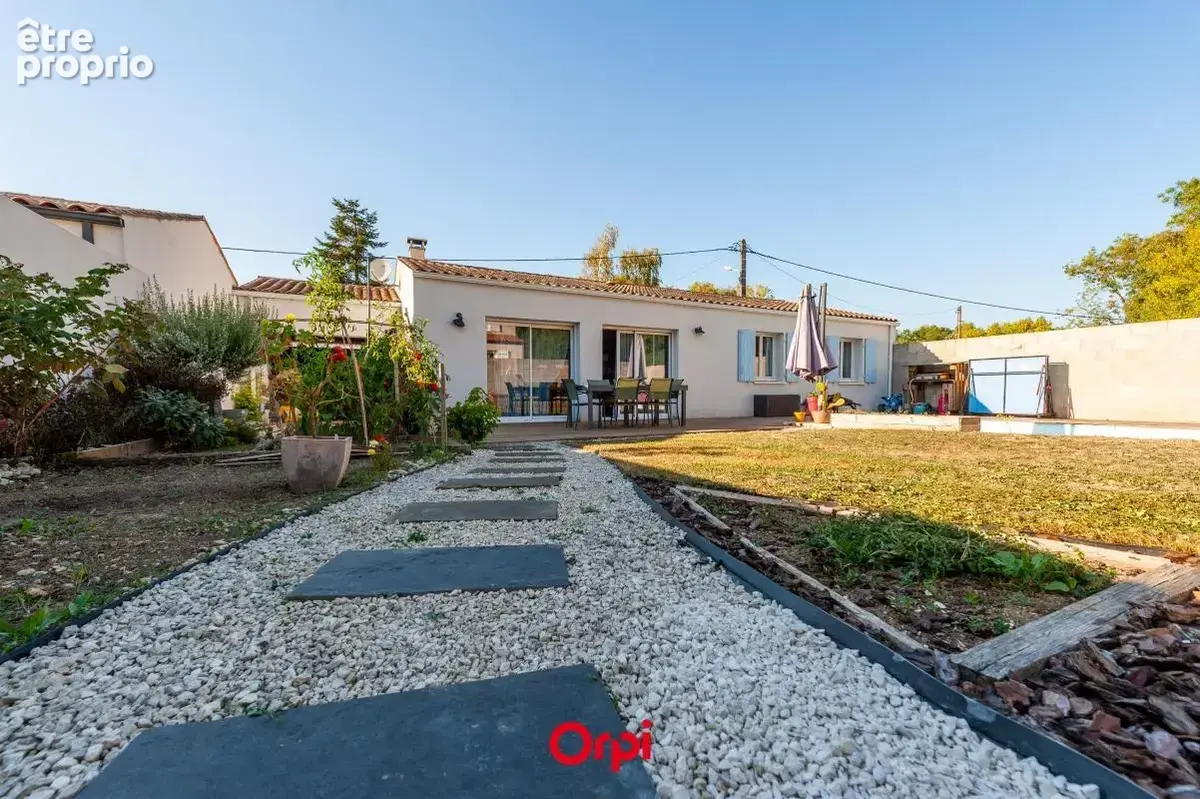 Maison À Vendre, 3 chambres plain-pied piscine - photo 8