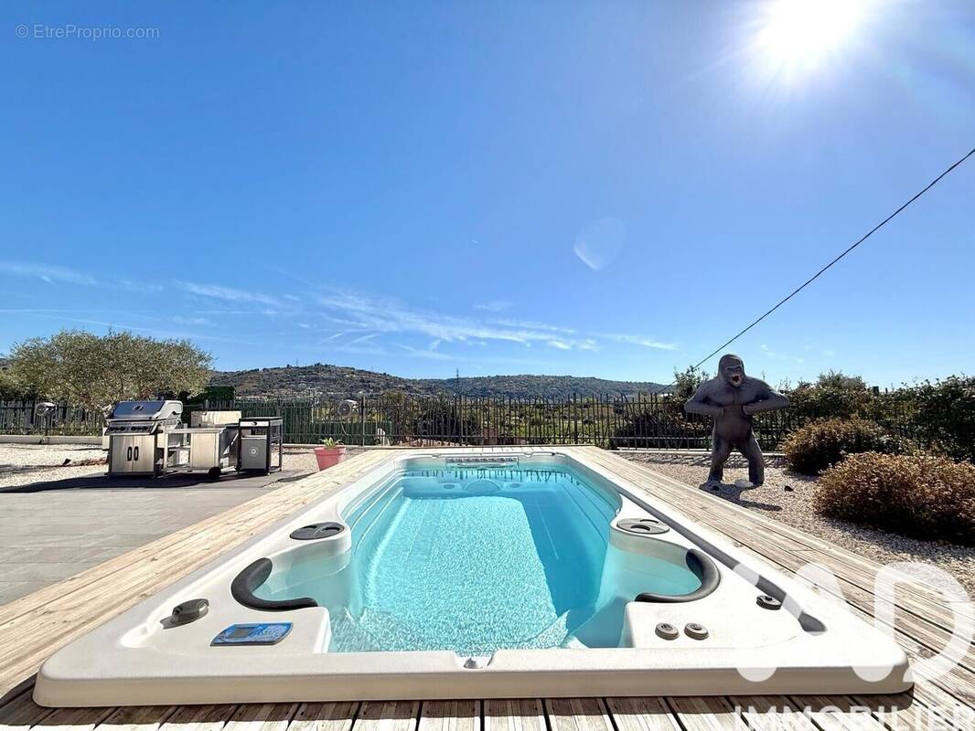 Photo 1 - Maison à SAINT-LAURENT-DU-VAR