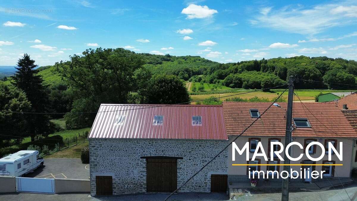 Maison rénovée avec grange attenante, vue panoramique sur 8649 m² de terrain - photo 31