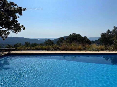 Maison à LA GARDE-FREINET