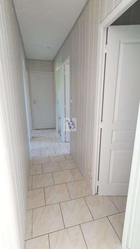 Maison à SAINT-YRIEIX-SUR-CHARENTE