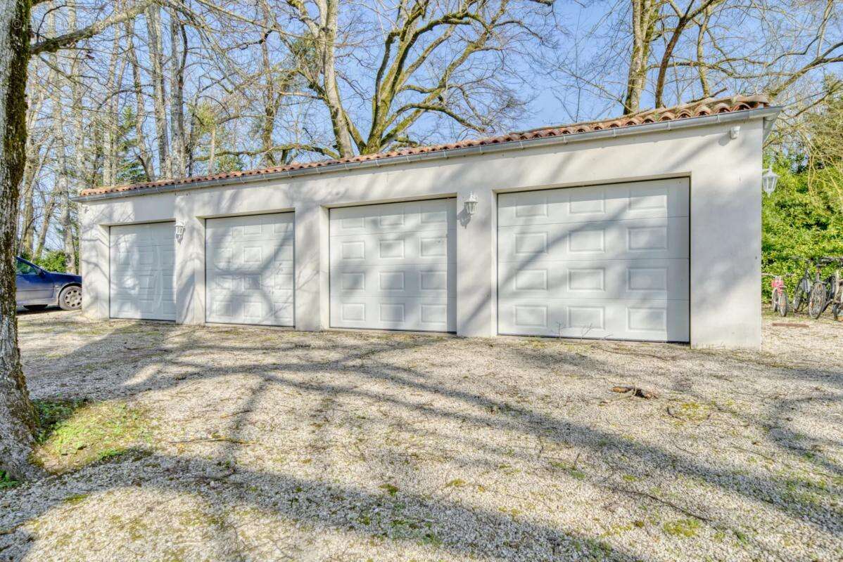 Maison à CHERMIGNAC