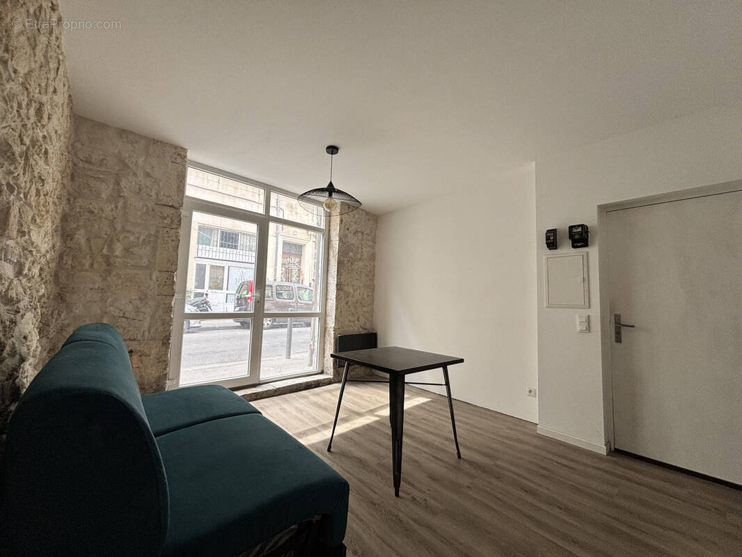 Appartement à MARSEILLE-5E
