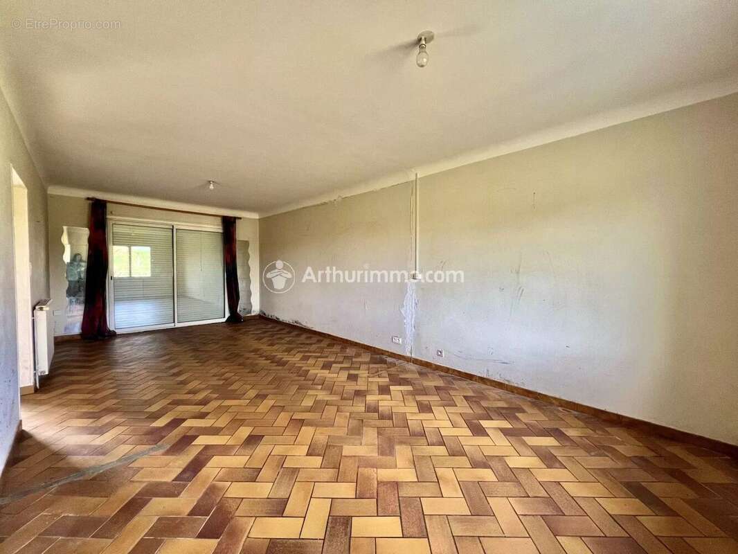 Maison à LES NOUILLERS