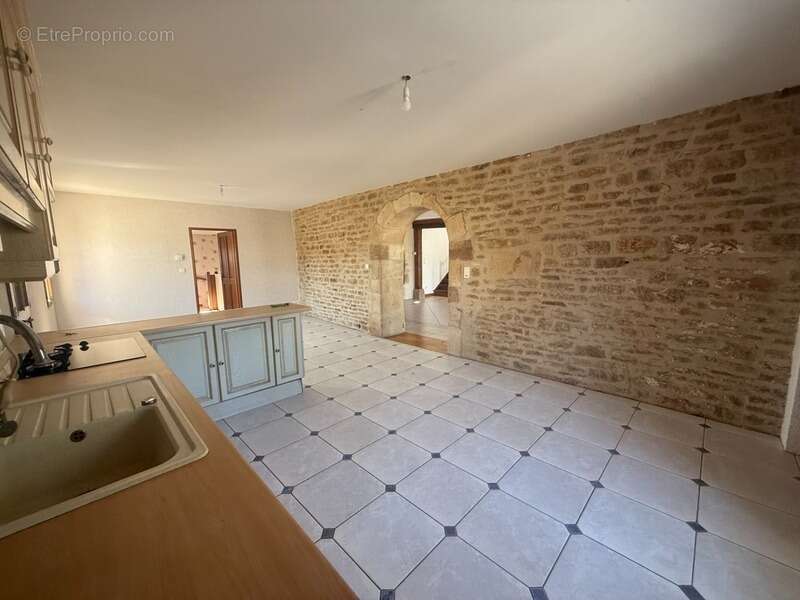 Maison à vendre 5 pièces à 8 km de VENAREY LES LAUMES-12 km de MONTBARD - photo 9