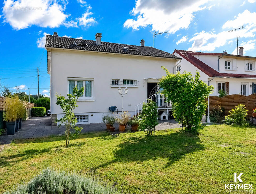 Maison à MERIEL