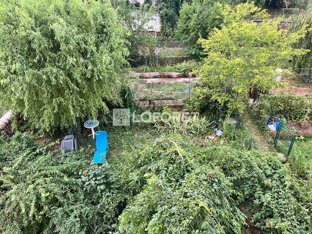 Rodez sud pres cv t4 traversant balcons buanderie jardin garage caves - photo 11