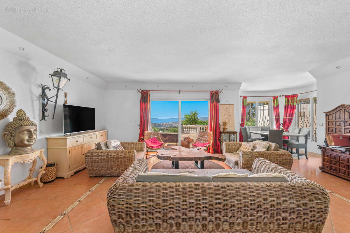Villa 5 pièces - Bormes-Les-Mimosas - photo 5