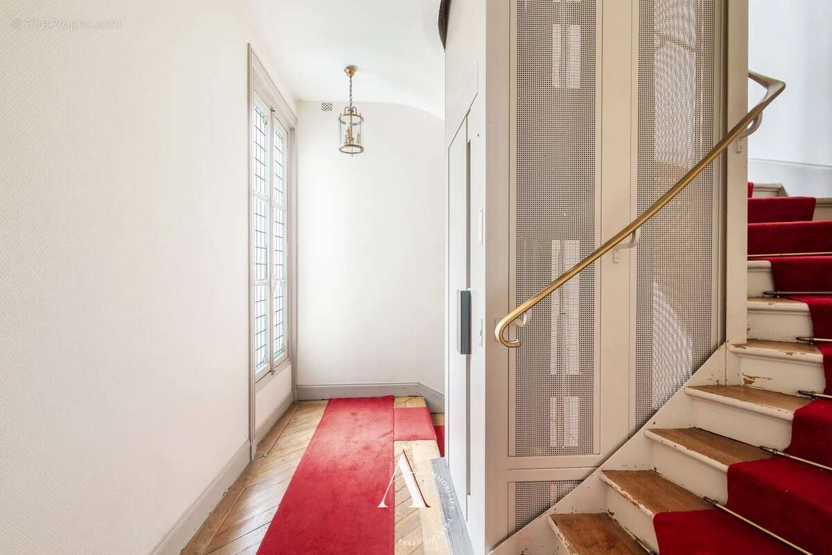 Appartement à PARIS-9E