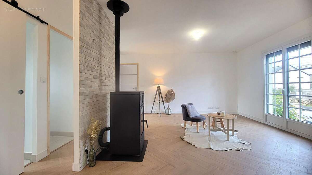 Maison à CHATEAUNEUF-SUR-SARTHE