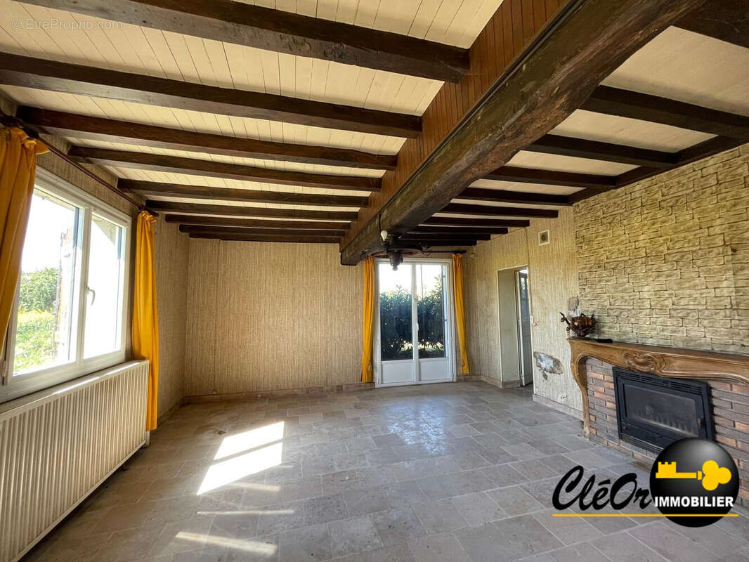 Maison à GROSBOIS-LES-TICHEY