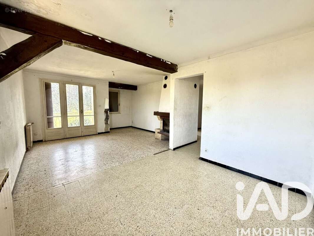 Photo 7 - Maison à LAUDUN-L'ARDOISE
