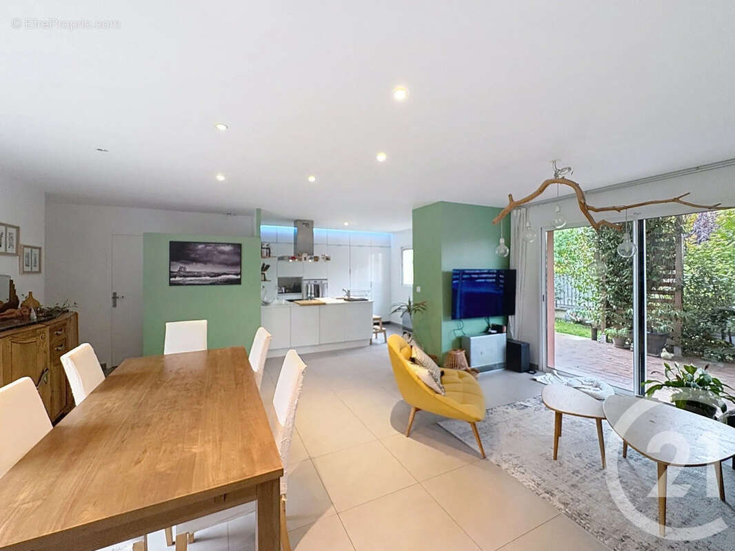 Maison à CHAMPIGNY-SUR-MARNE