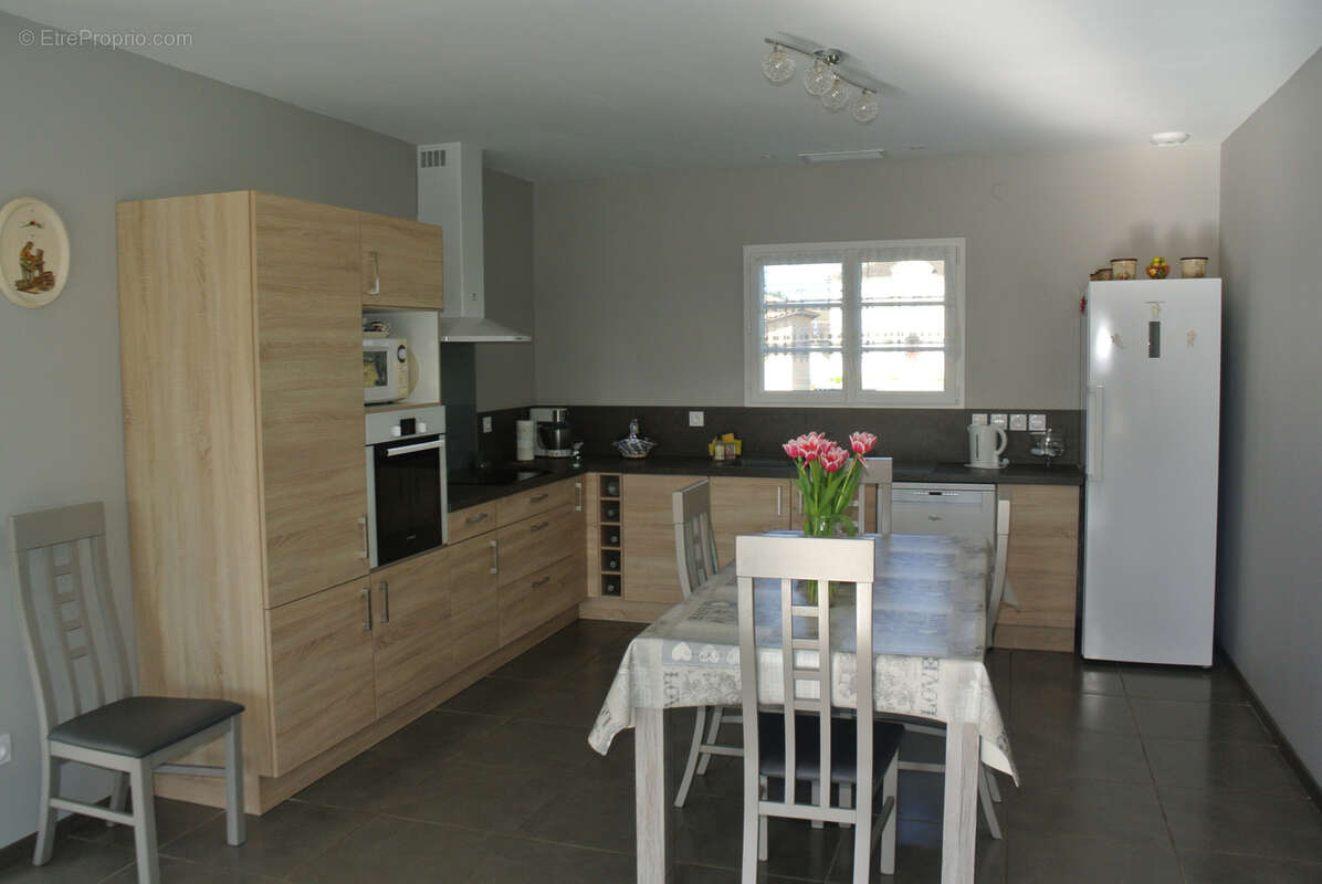 Maison à MAUVEZIN-SUR-GUPIE