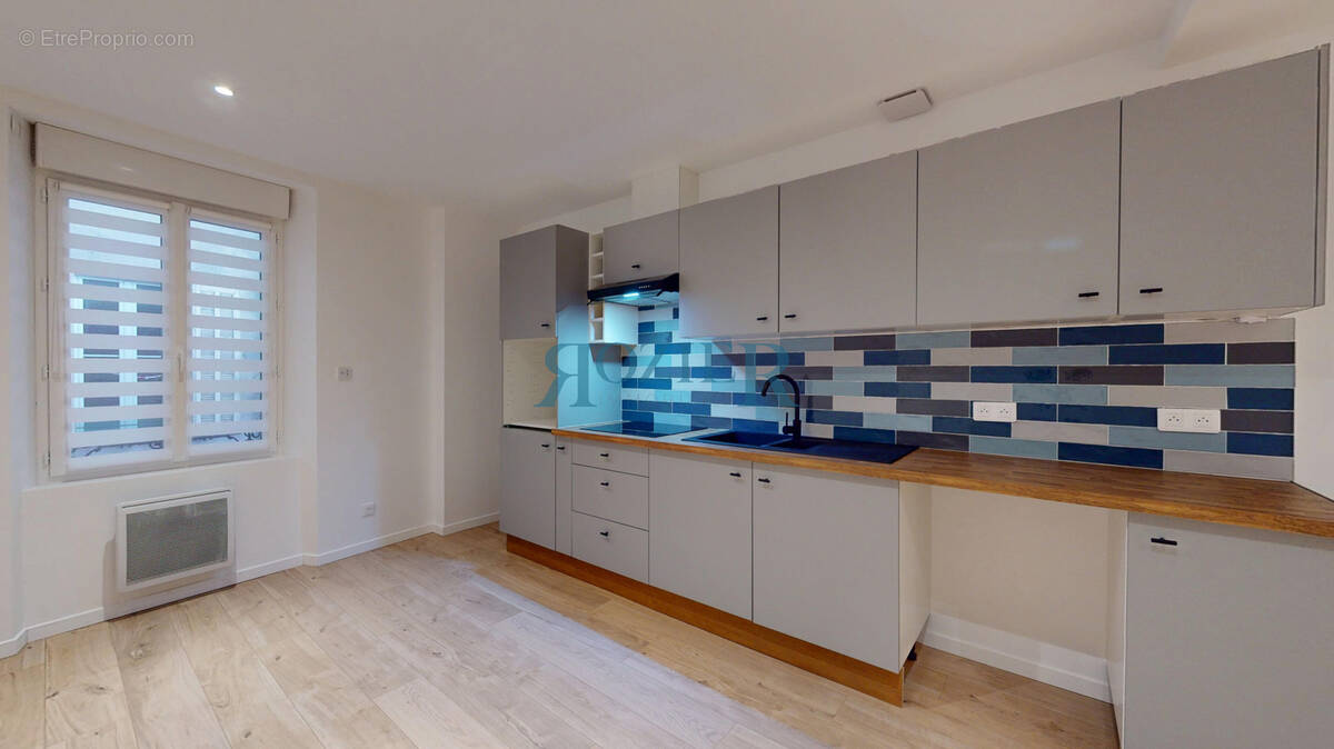 Appartement à VALLAURIS