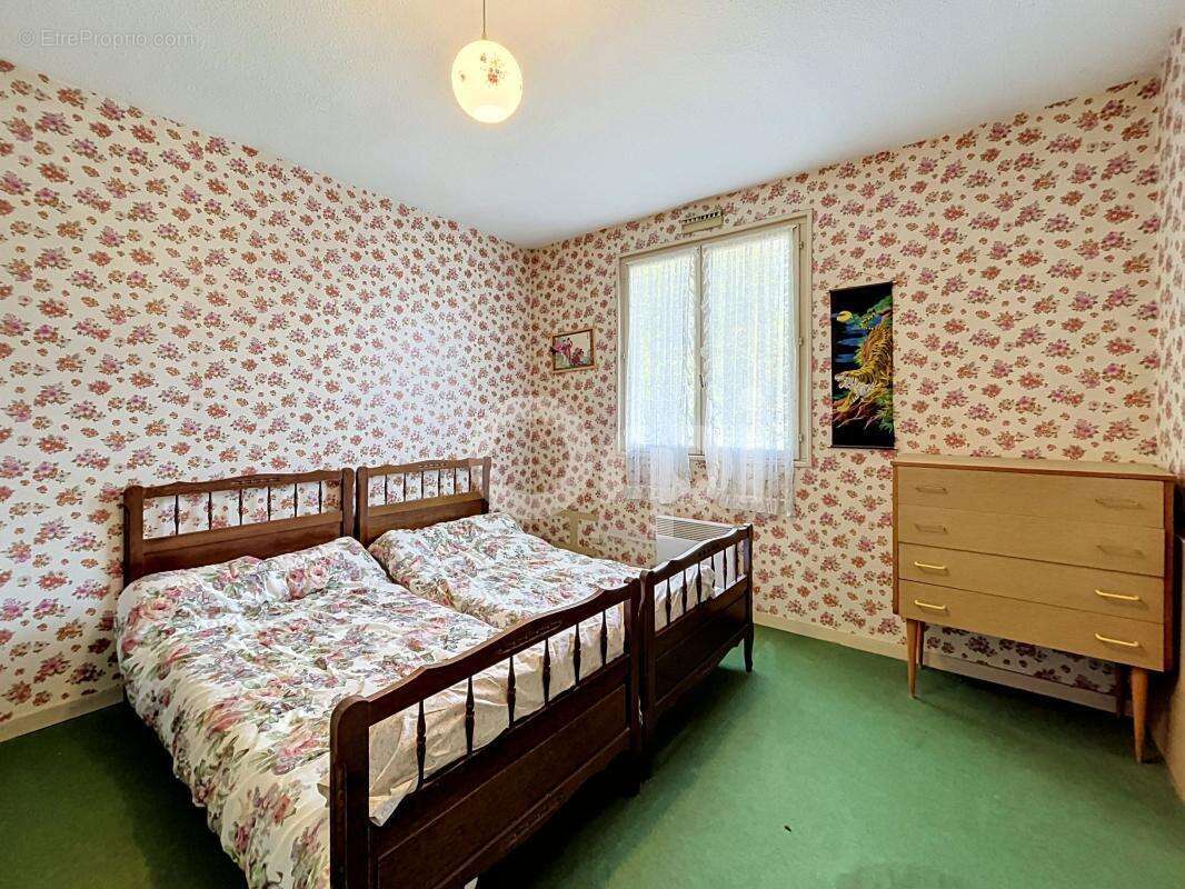 Maison familiale de plain-pied – 4 chambres avec beau potentiel - photo 9
