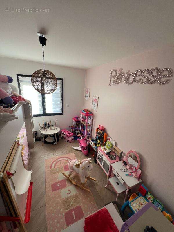 Maison à GUILHERAND-GRANGES