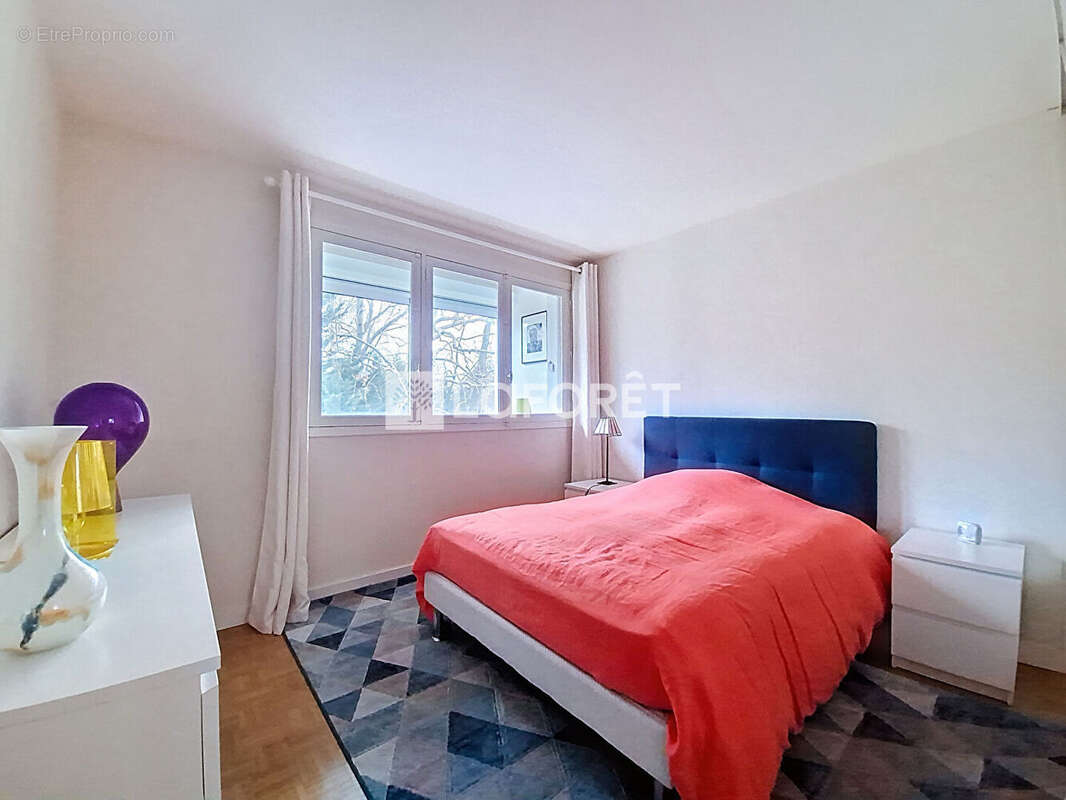 Appartement à VERNEUIL-SUR-SEINE