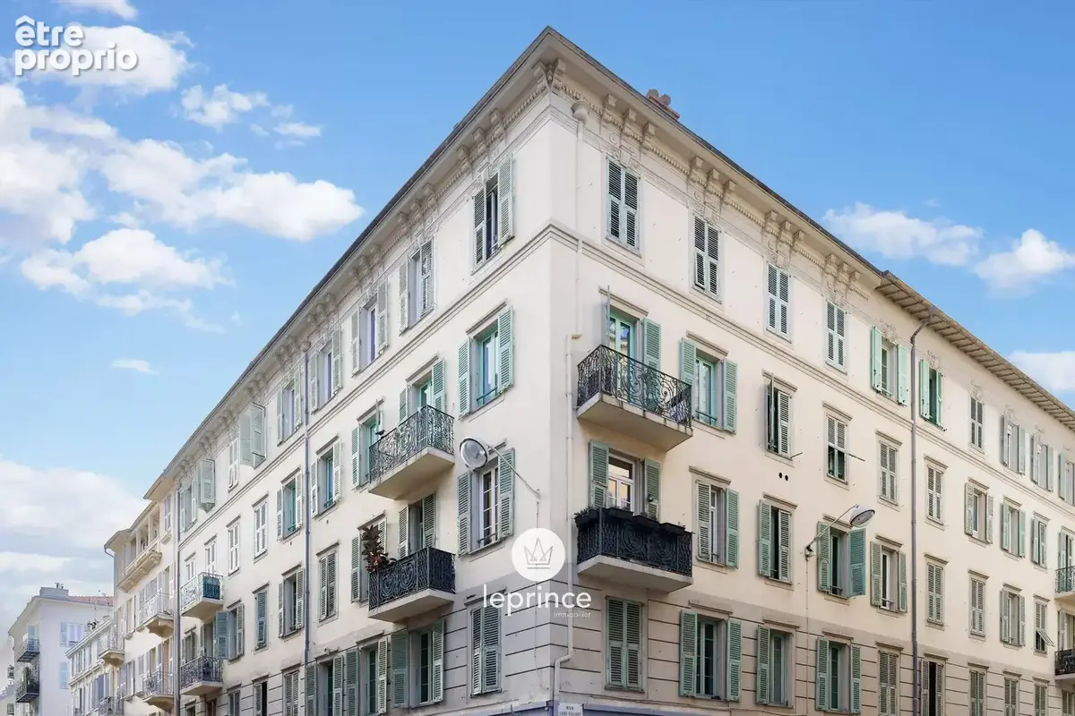 Nice Centre Ville / Rue de France  - 4 Pièces Balcon - photo 3