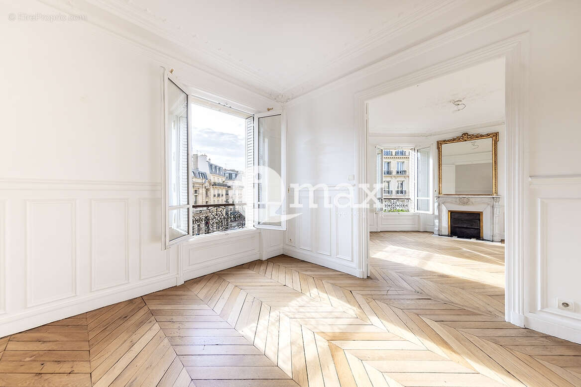 Appartement à LEVALLOIS-PERRET