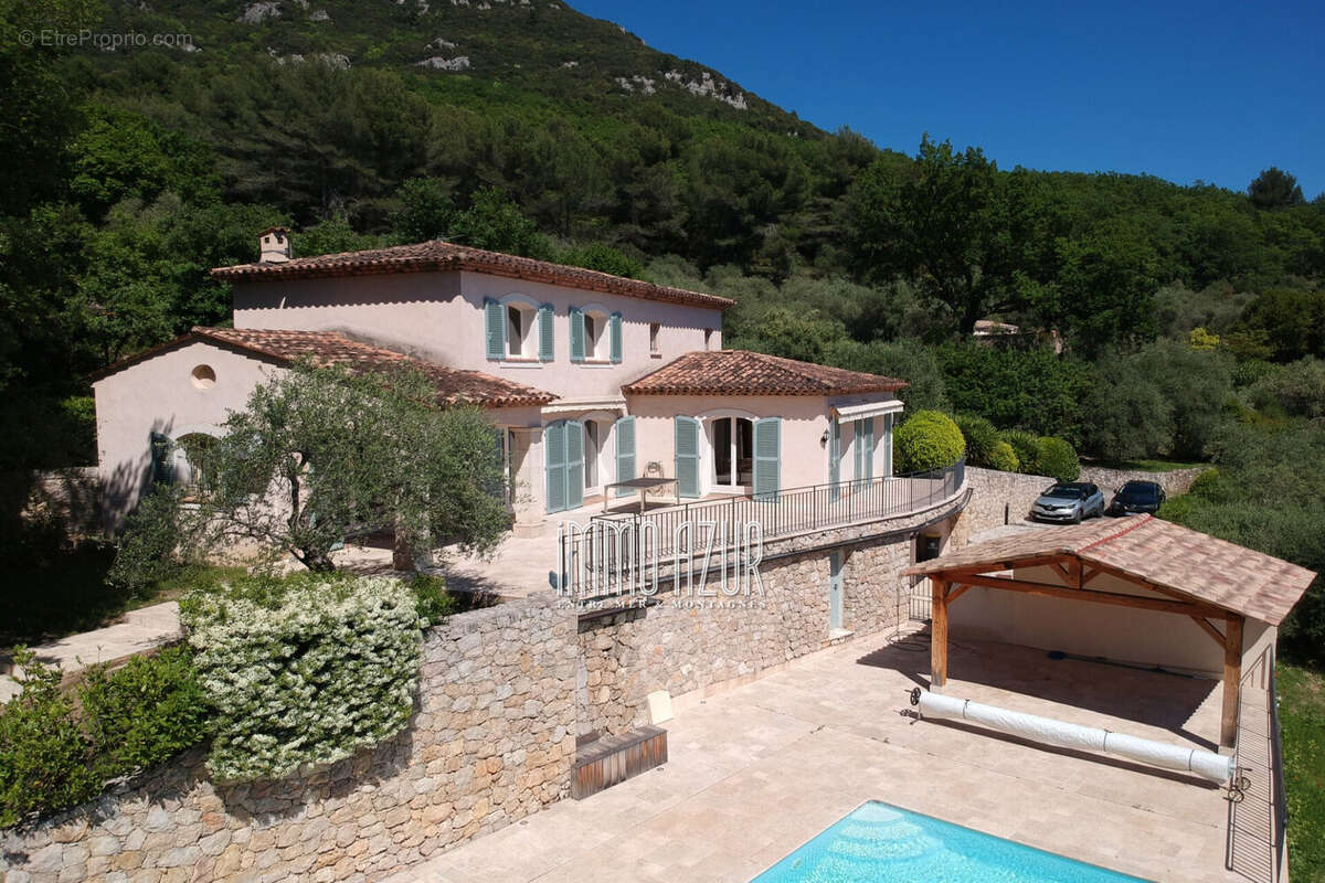 Maison à TOURRETTES-SUR-LOUP