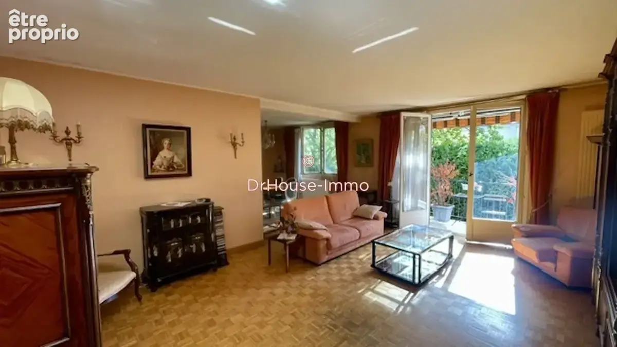 Appartement 5 pièces 109 m² à vendre à Le Raincy (93340) - photo 4