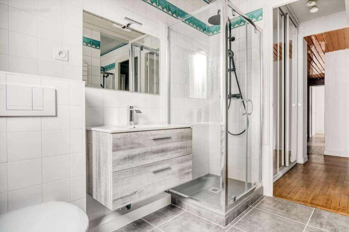 Appartement à PARIS-14E