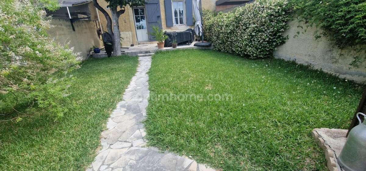 Beaucoup de charme, maison t4 avec jardin! - photo 7