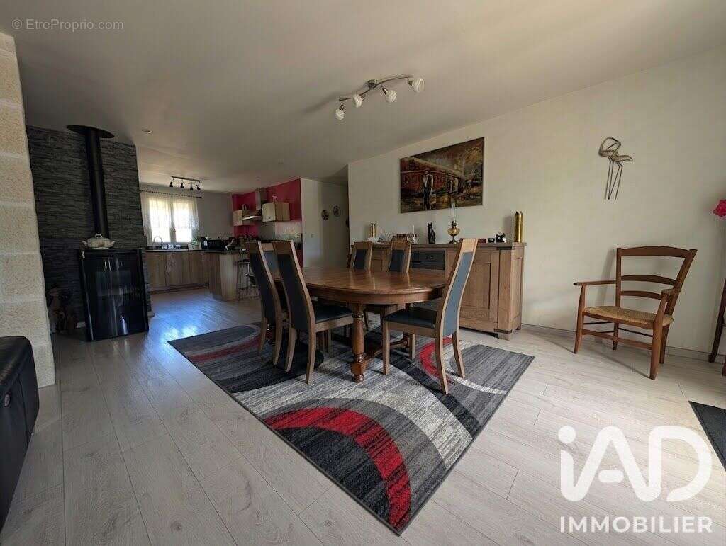 Maison 115 m² à La Celle-Sous-Gouzon  - photo 4