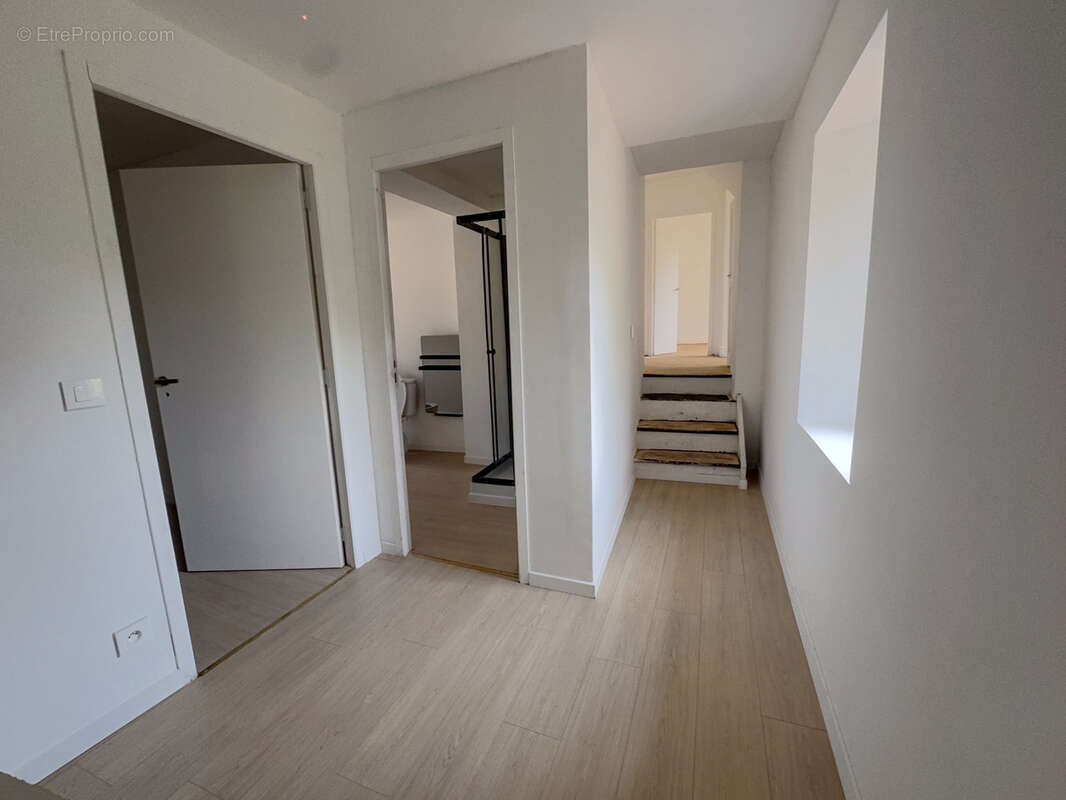 Grande Maison rénovée 175 m2 avec jardin ! - photo 11