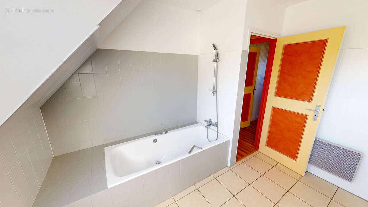 Maison à PLONEOUR-LANVERN