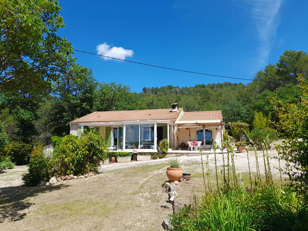 Maison à ENTRECASTEAUX