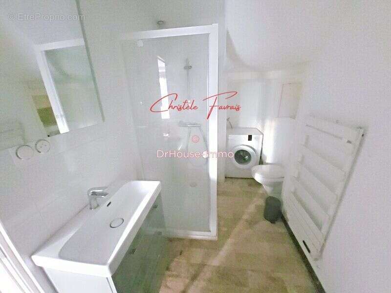 Appartement à LOUVIGNE-DU-DESERT