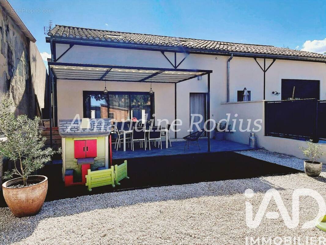 Photo 1 - Maison à ROBION