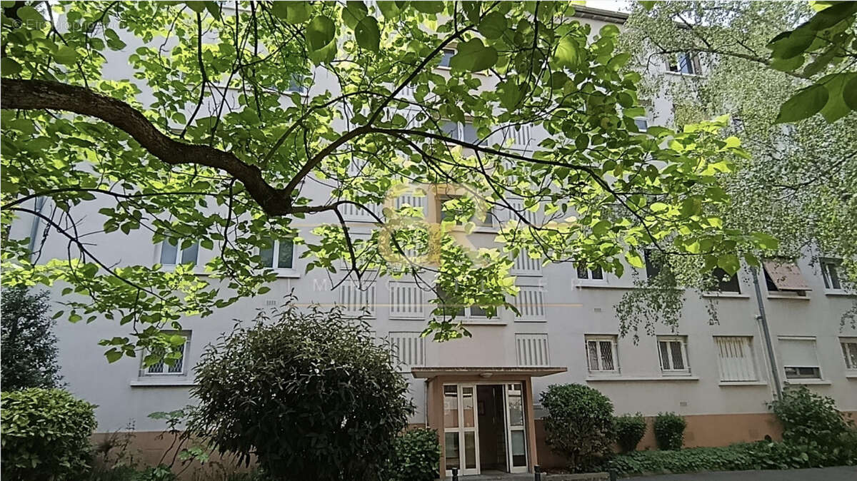 Appartement à FONTENAY-SOUS-BOIS