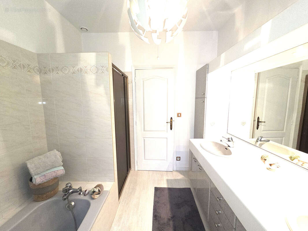 Maison à LA COURONNE