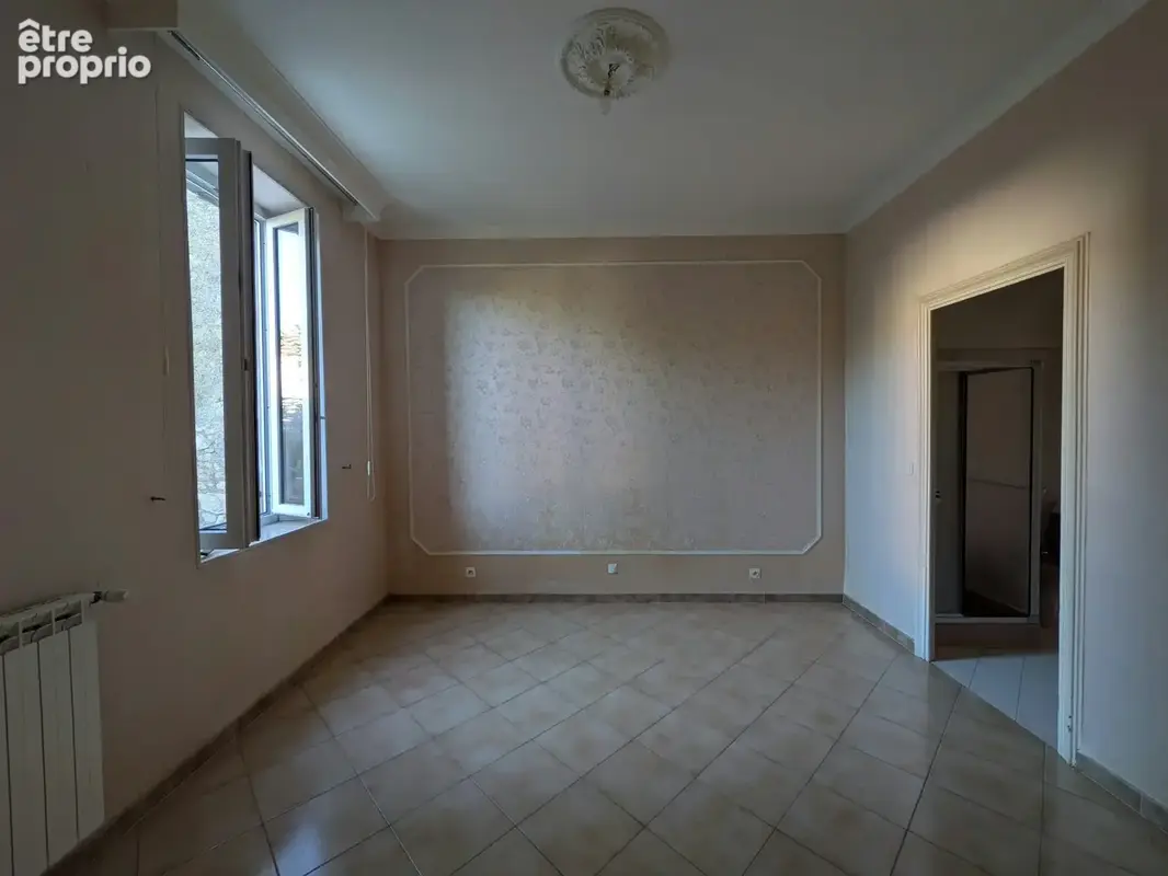 Vend maison de caractère de 280m2, grand garage, jardin, remise, 7 chambres à Magalas - photo 9