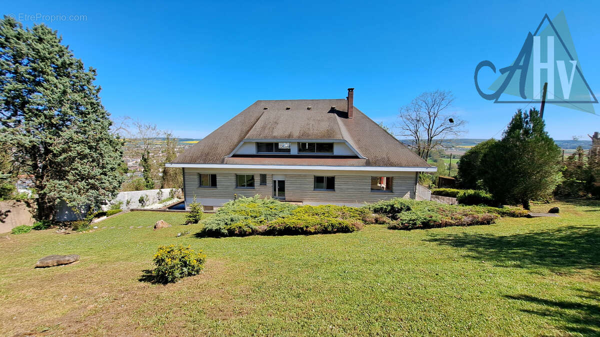 Maison à PARON