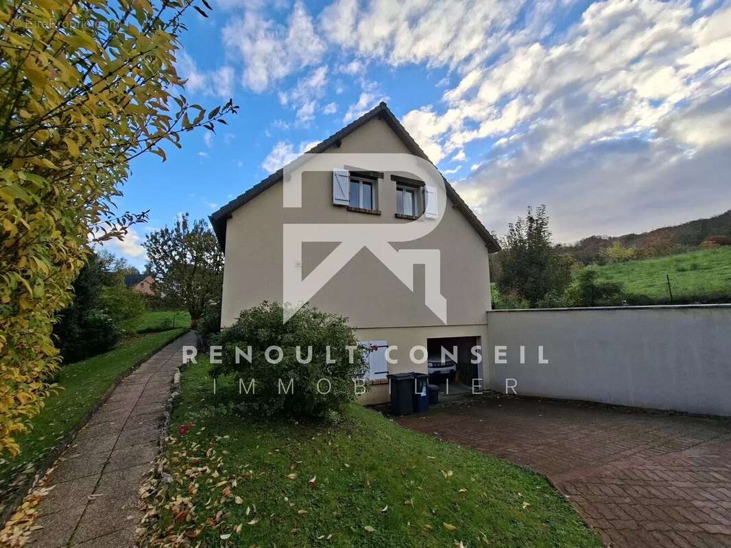 Maison à LA CHAPELLE-REANVILLE