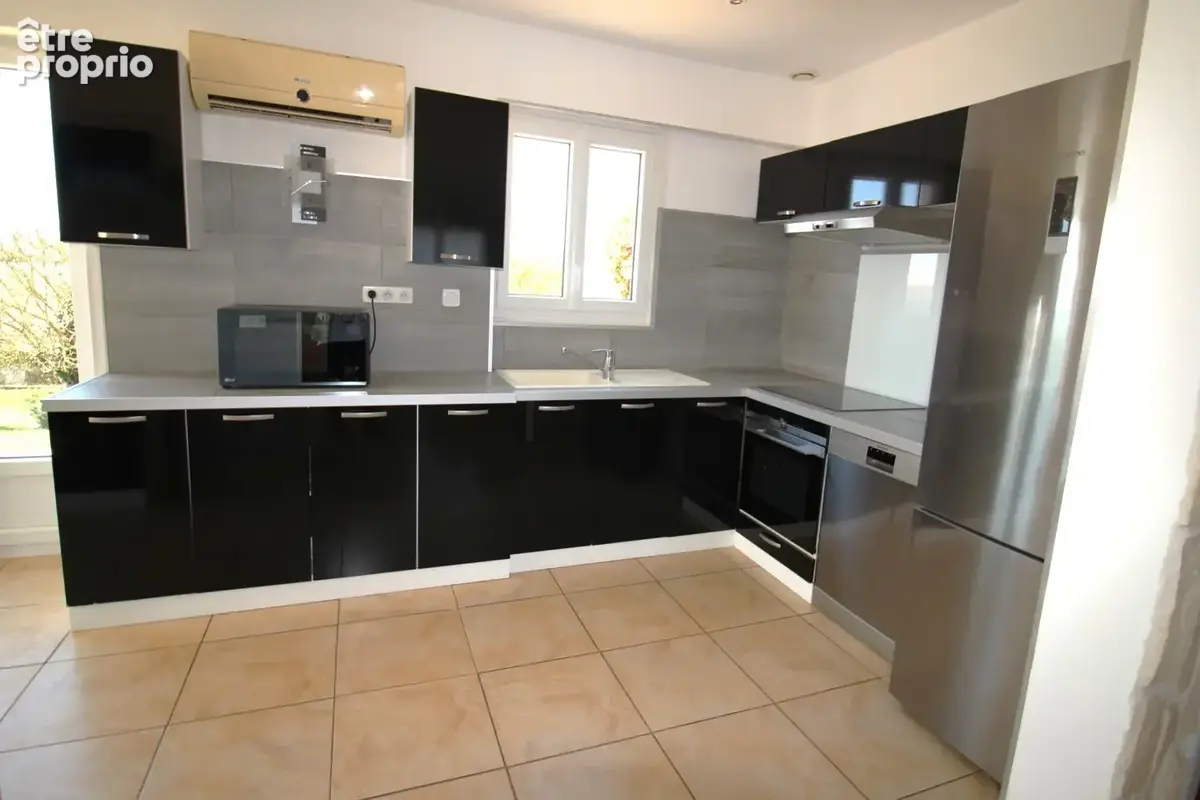 Grande maison familiale avec jardin paysagé - photo 7