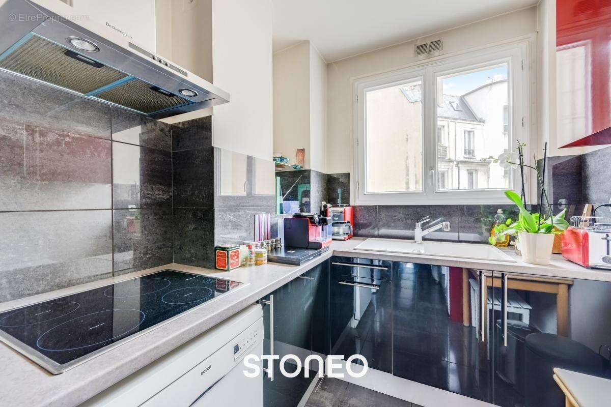 Appartement à PARIS-17E