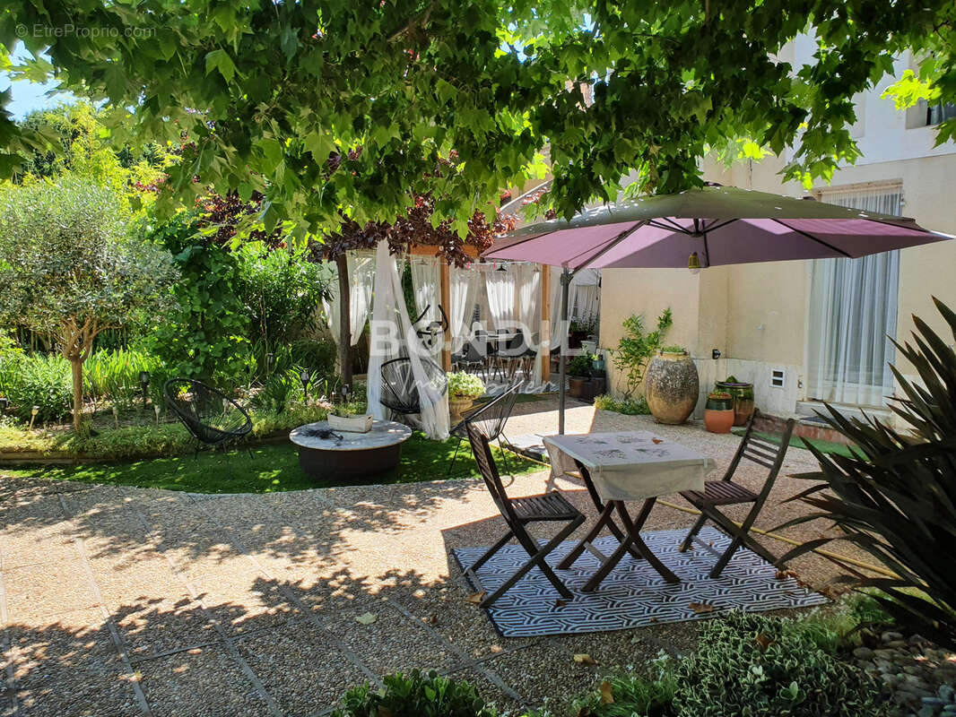 Maison à LA BASTIDE-DES-JOURDANS