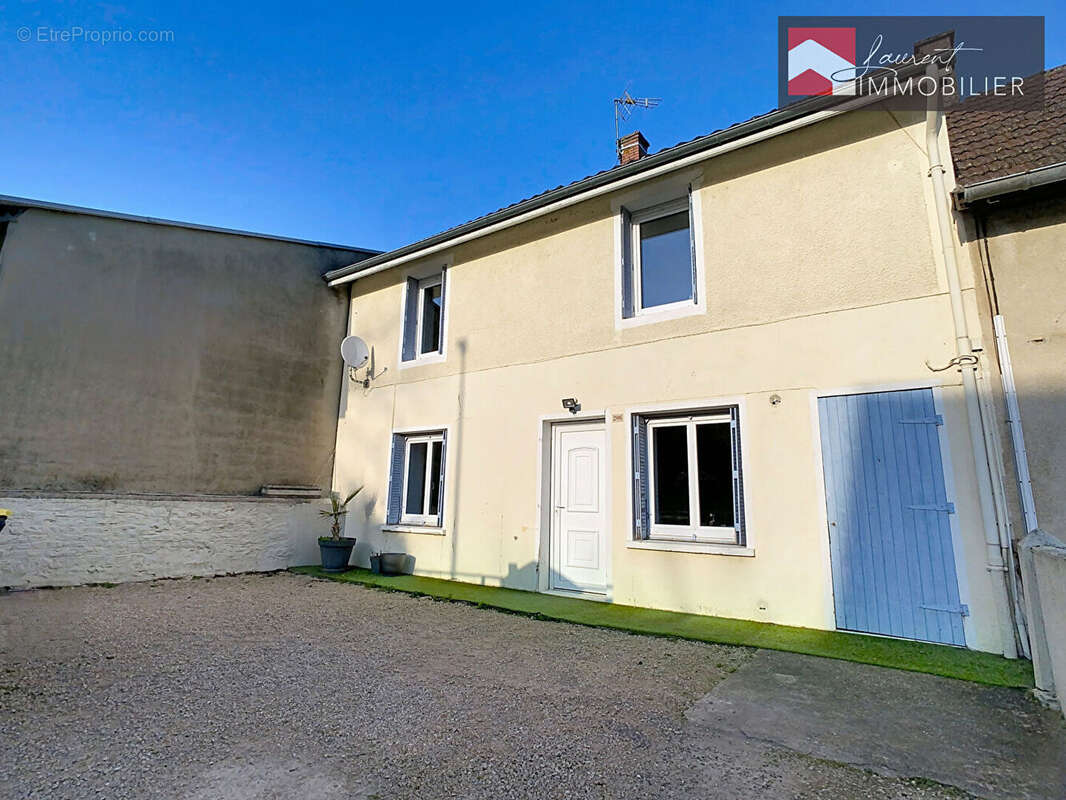 Maison à CUISERY