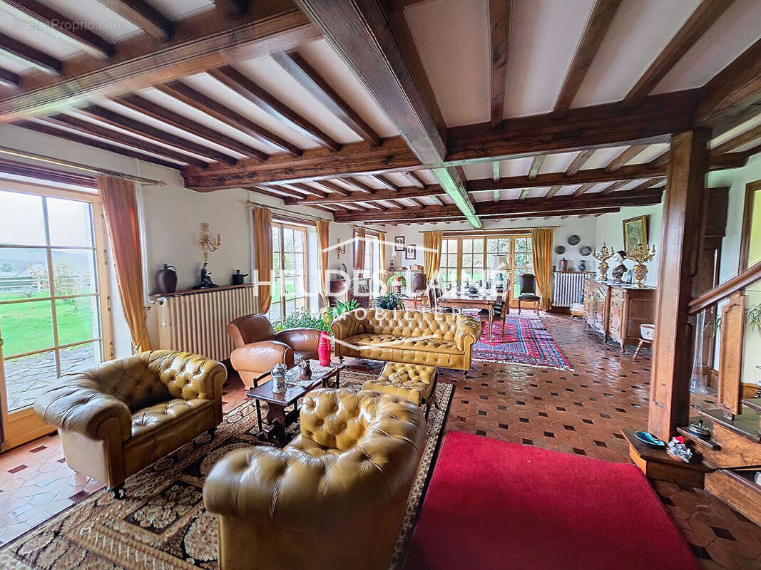 Maison à SAINT-POIS