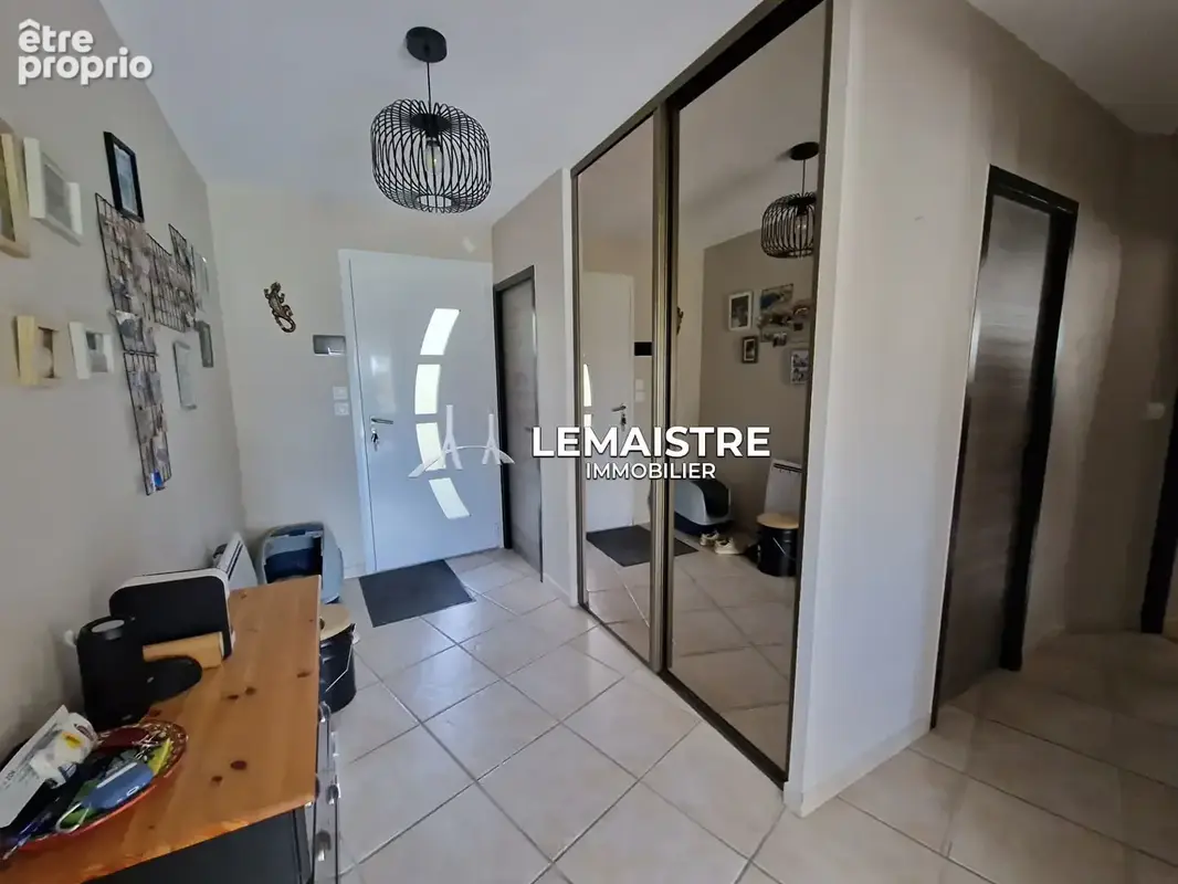 Maison à vendre - Proche Saint-Romain-de-Colbosc - 127 m² - 4 chambres - Plain-pied avec double garage et jardin - photo 2